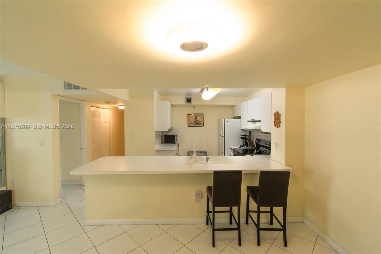 1623 Collins Ave , Unit 312, Miami Beach, FL 33139 Photo