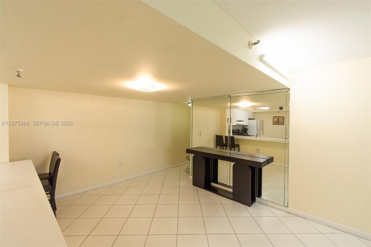 1623 Collins Ave , Unit 312, Miami Beach, FL 33139 Photo