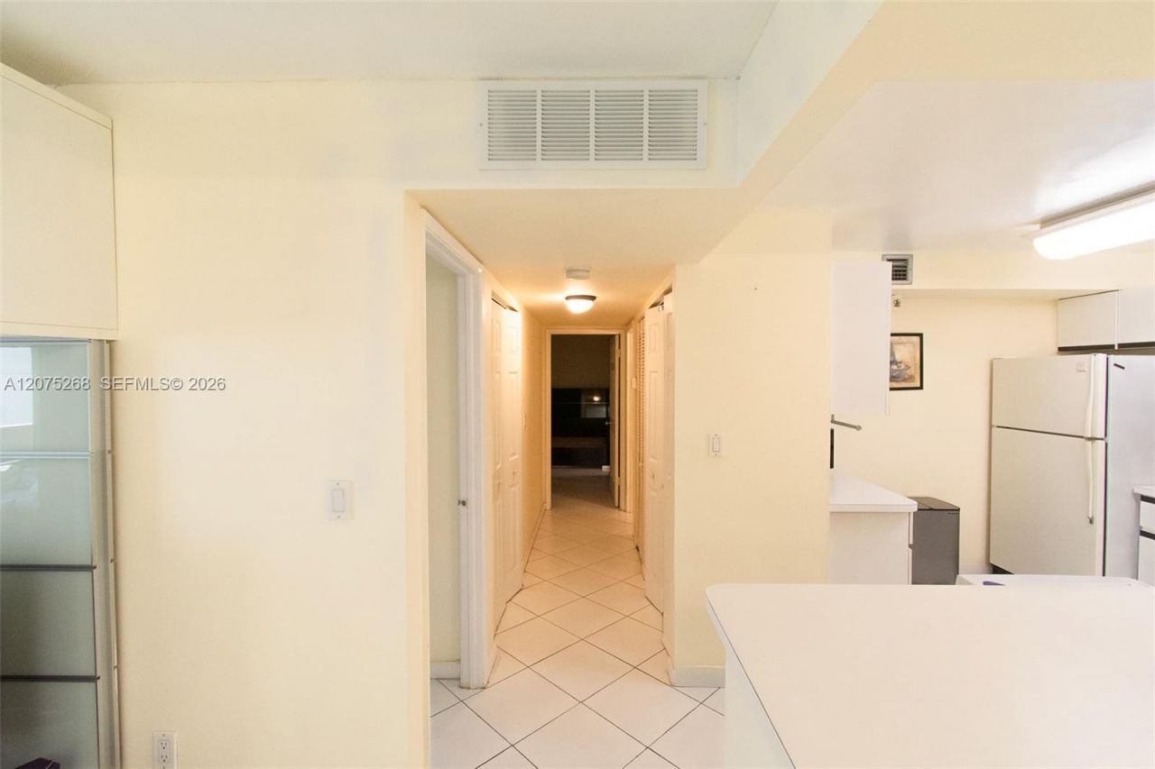 1623 Collins Ave , Unit 312, Miami Beach, FL 33139 Photo
