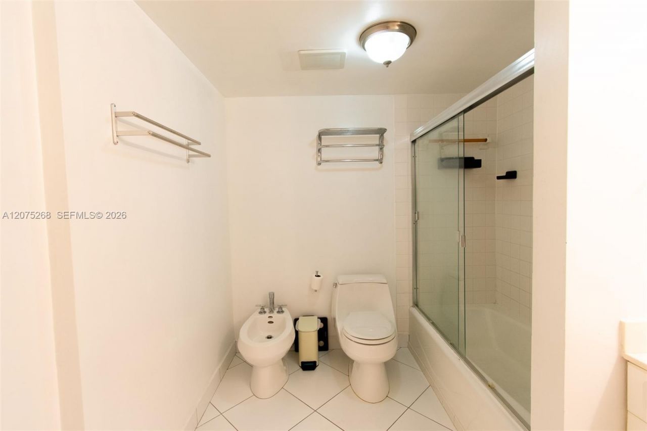 1623 Collins Ave , Unit 312, Miami Beach, FL 33139 Photo