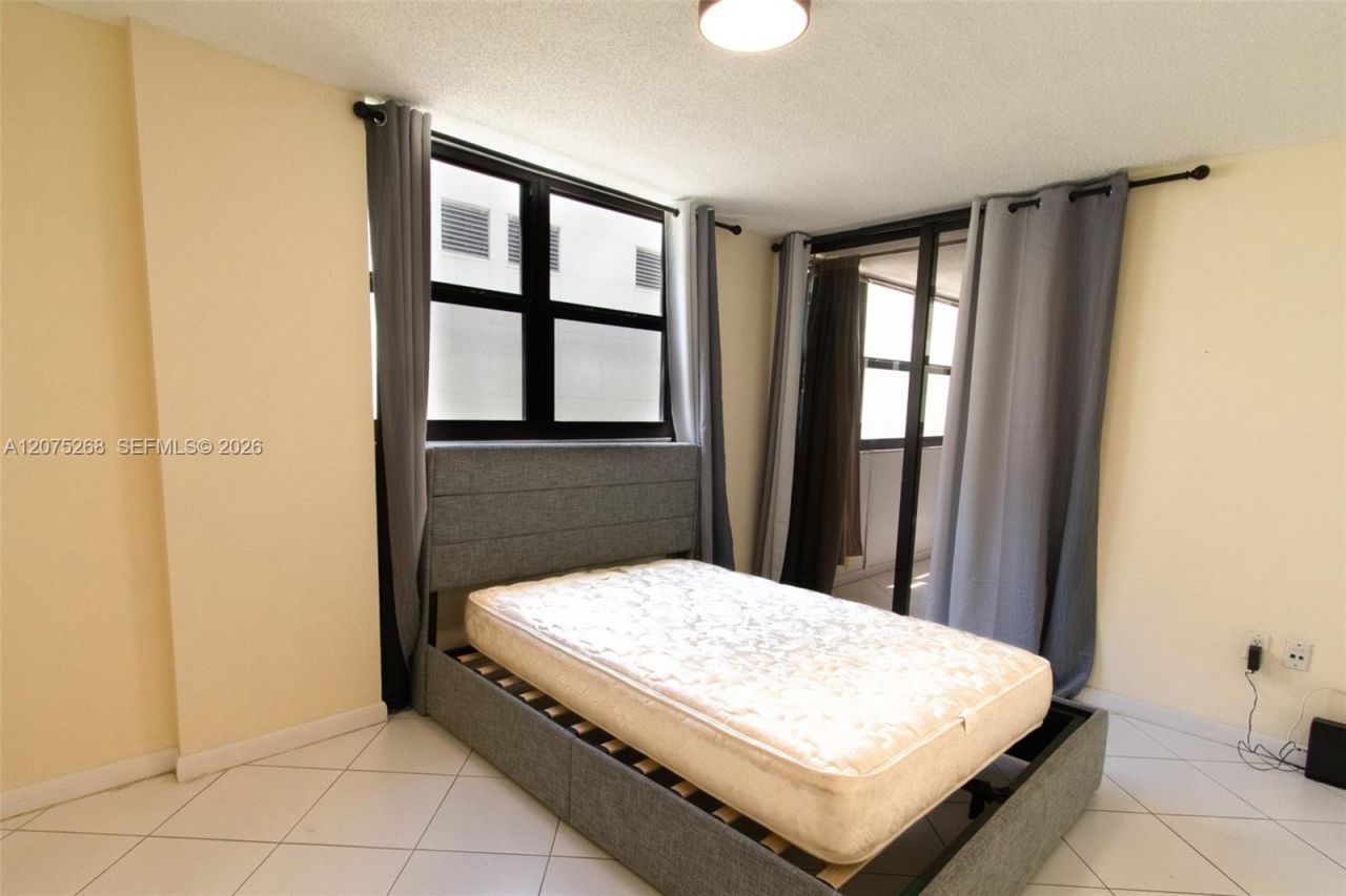 1623 Collins Ave , Unit 312, Miami Beach, FL 33139 Photo