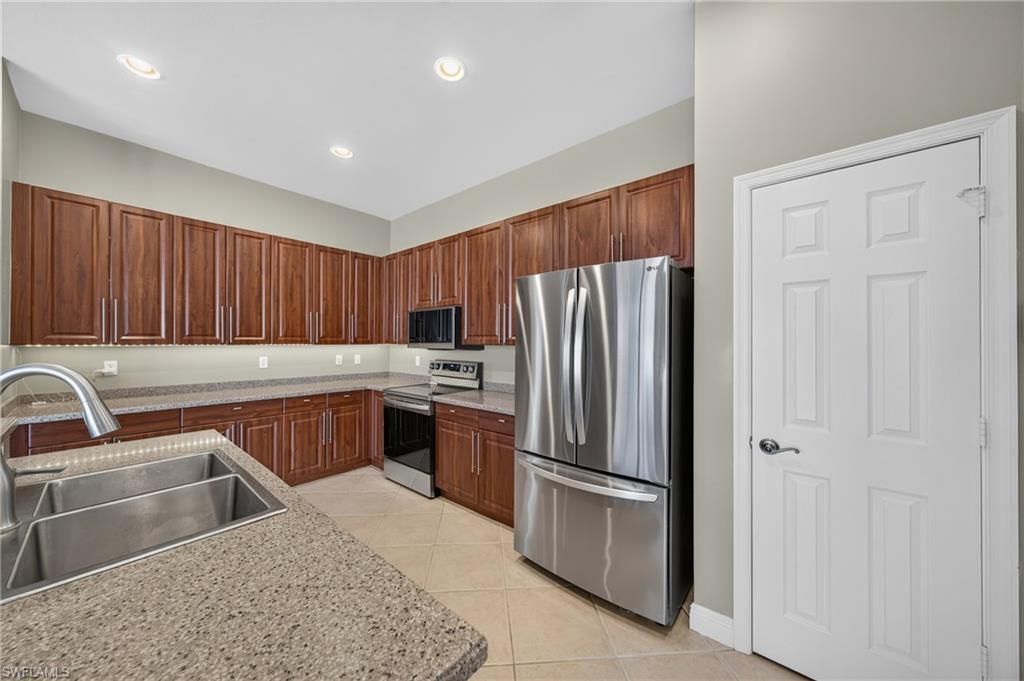 13954 Bently Cir, Fort Myers, FL 33912 Photo