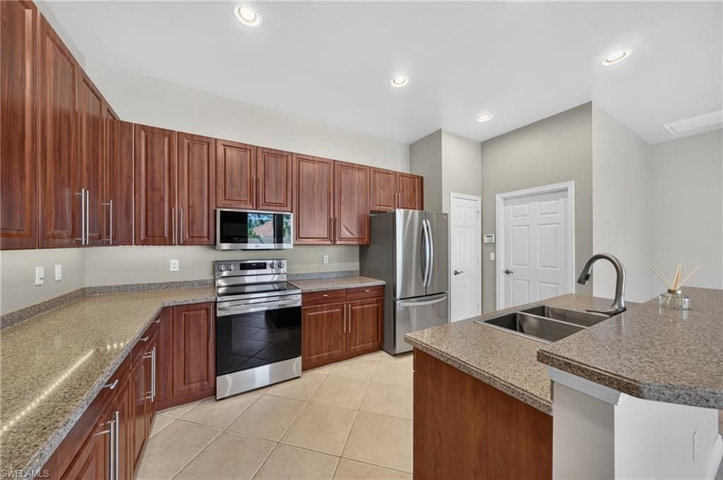 13954 Bently Cir, Fort Myers, FL 33912 Photo