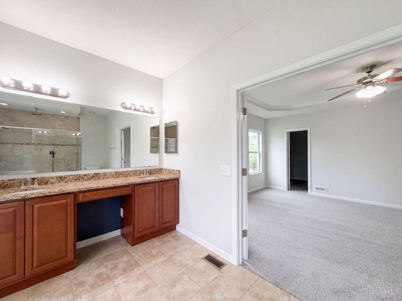 940 Sleepy Hollow Drive, Monroe, OH 45050 Photo 14