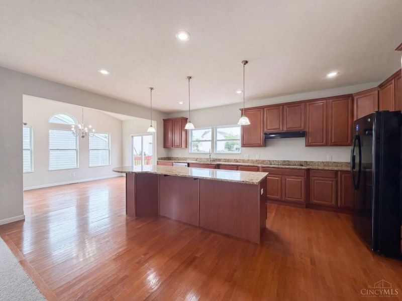 940 Sleepy Hollow Drive, Monroe, OH 45050 Photo 2