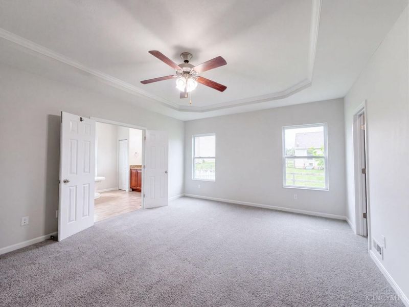 940 Sleepy Hollow Drive, Monroe, OH 45050 Photo 4