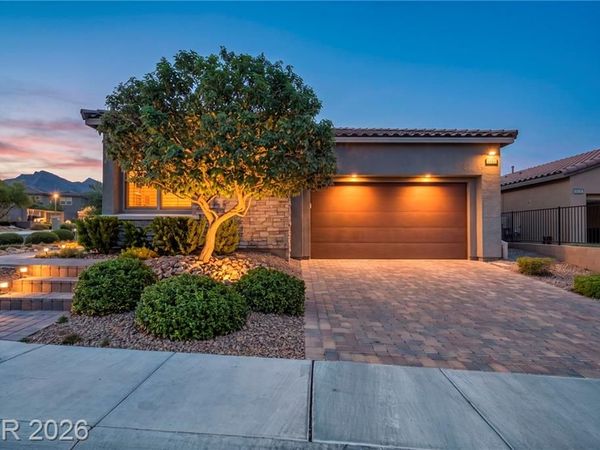 11584 Painted Chasm Way, Las Vegas, NV 89138