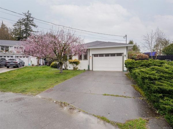 2011 Govenlock Pl , Sooke, BC V9Z 0M8