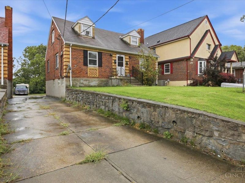 2282 Baltimore Avenue, Cincinnati, OH 45225 Photo 1