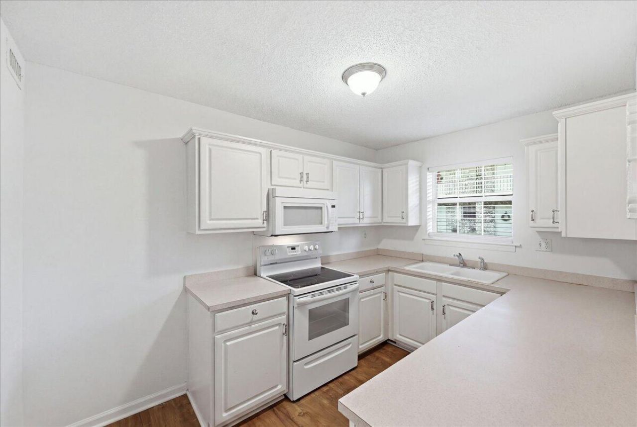 516 Arlington Drive Photo 3
