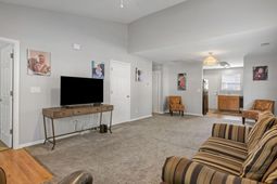 4837 Shady Tree Lane photo 4