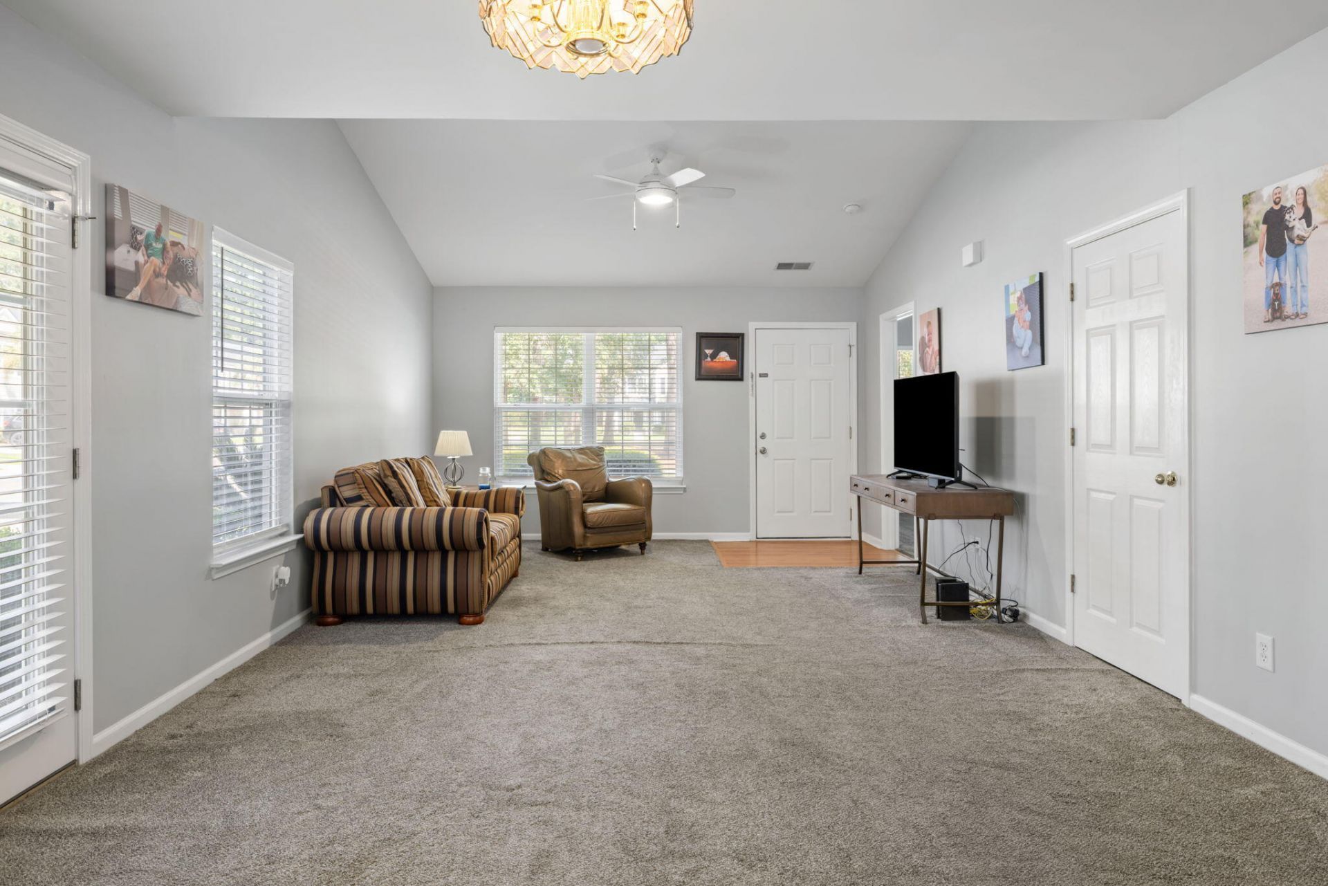 4837 Shady Tree Lane Photo 6