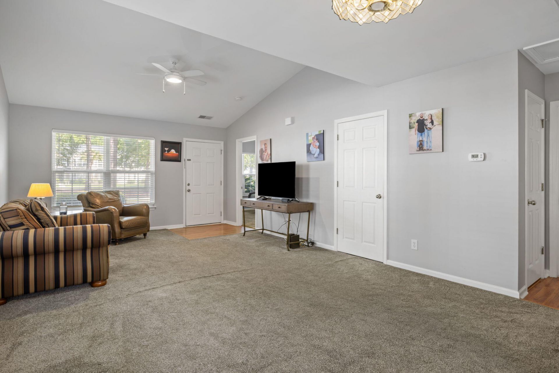 4837 Shady Tree Lane Photo 8