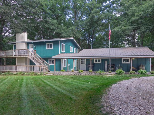 2520 Deerfield W, Mt Pleasant, MI 48858