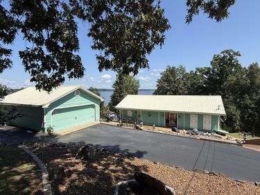 136 Sherwood Drive, Gilbertsville, KY 42044