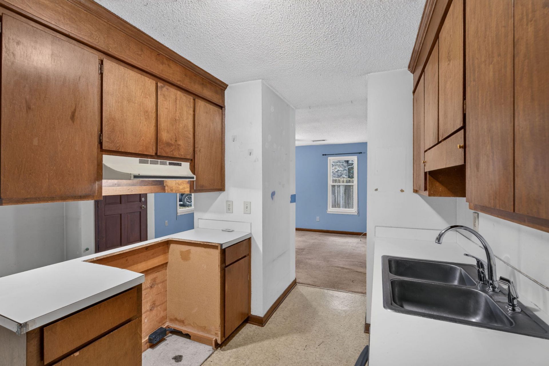 3421 Firetree Court Photo 10