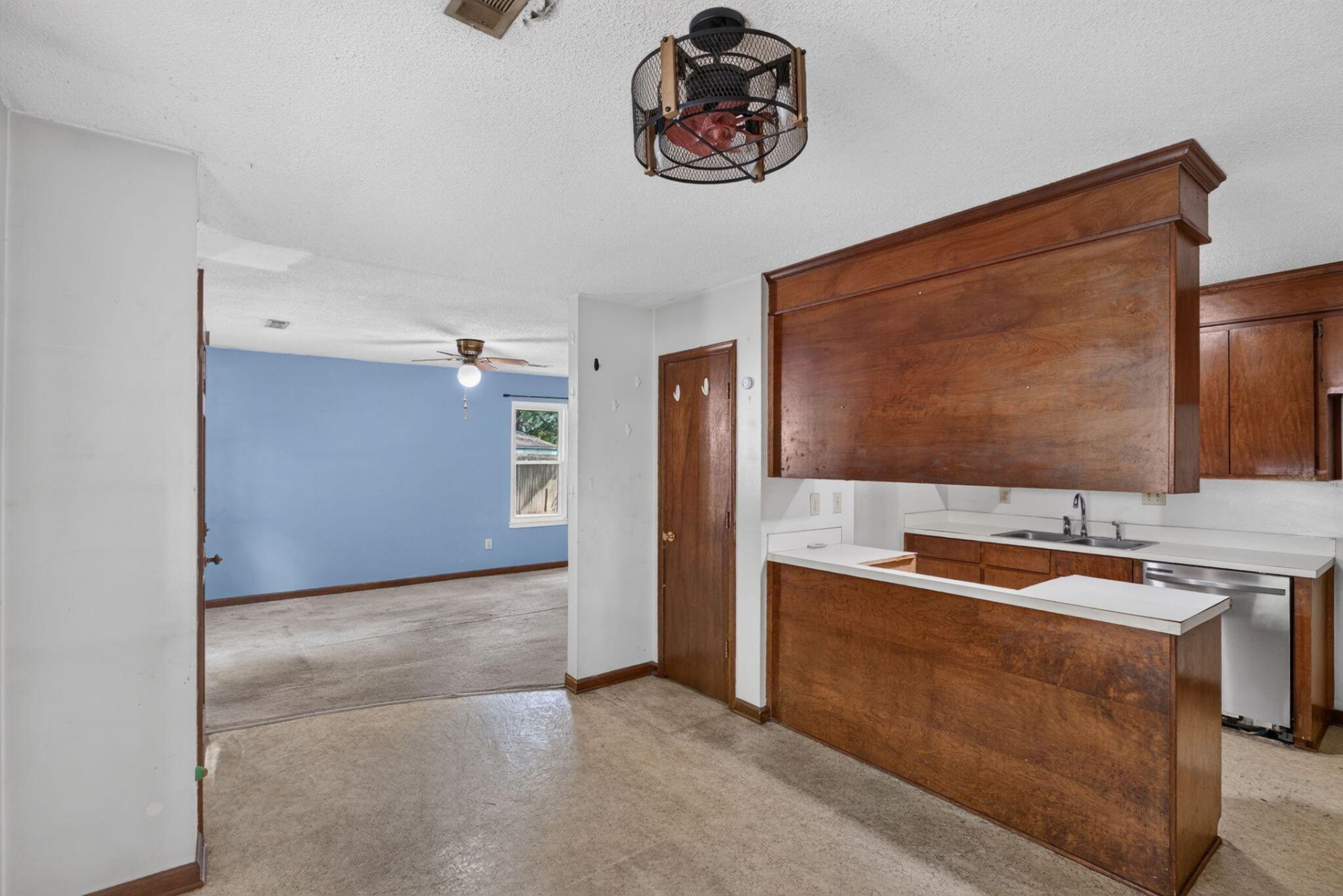 3421 Firetree Court Photo 8