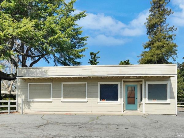 2060 Hagen Road, Napa, CA 94558
