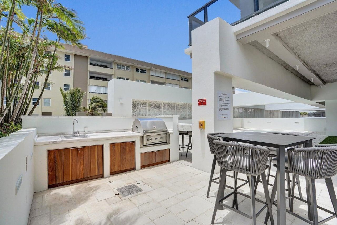 305 Briny Avenue, Unit PH905, Pompano Beach, FL 33062 Photo