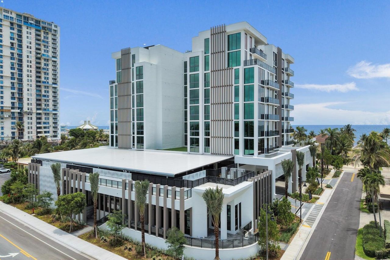 305 Briny Avenue, Unit PH905, Pompano Beach, FL 33062 Photo