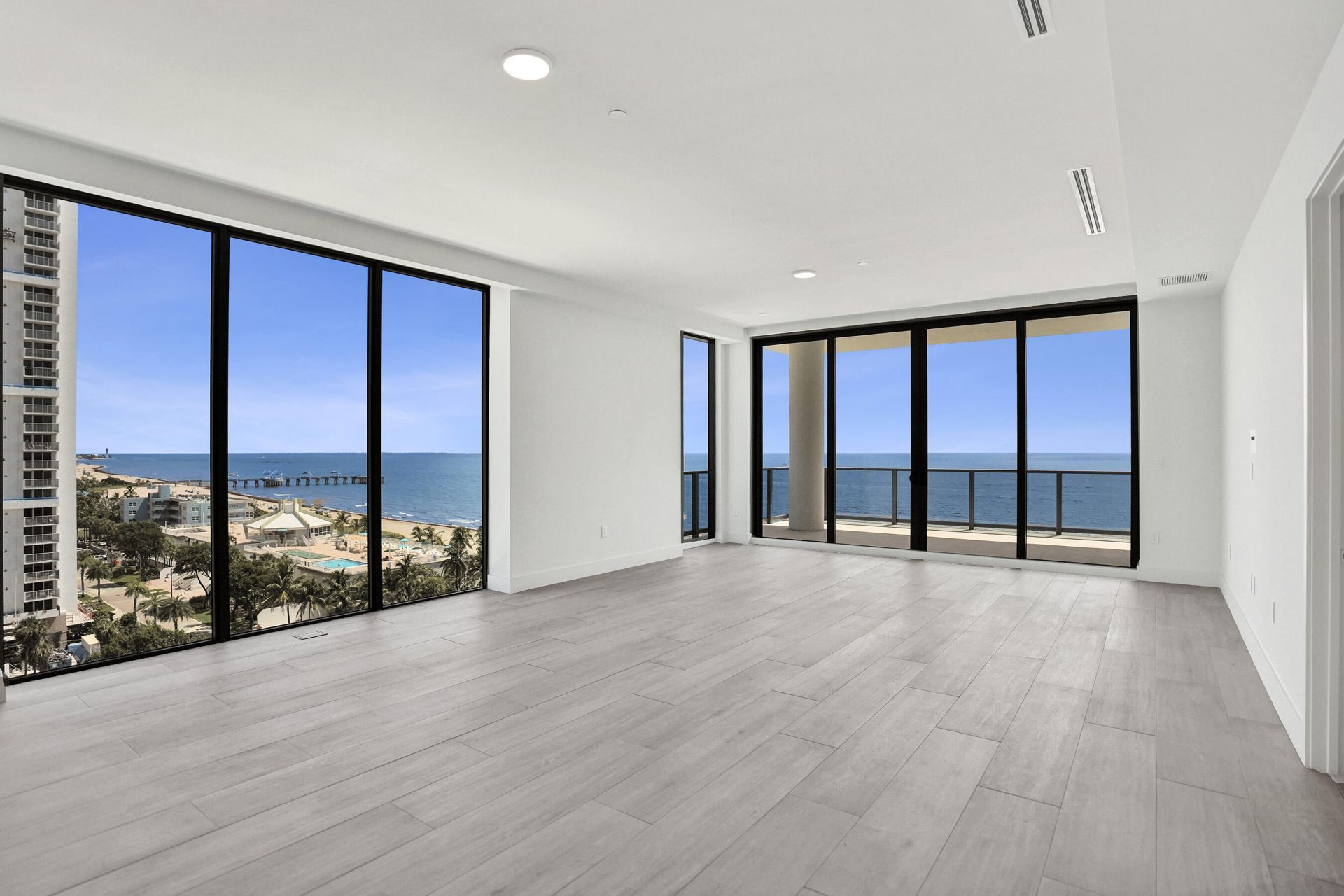 305 Briny Avenue, Unit PH905, Pompano Beach, FL 33062 Photo