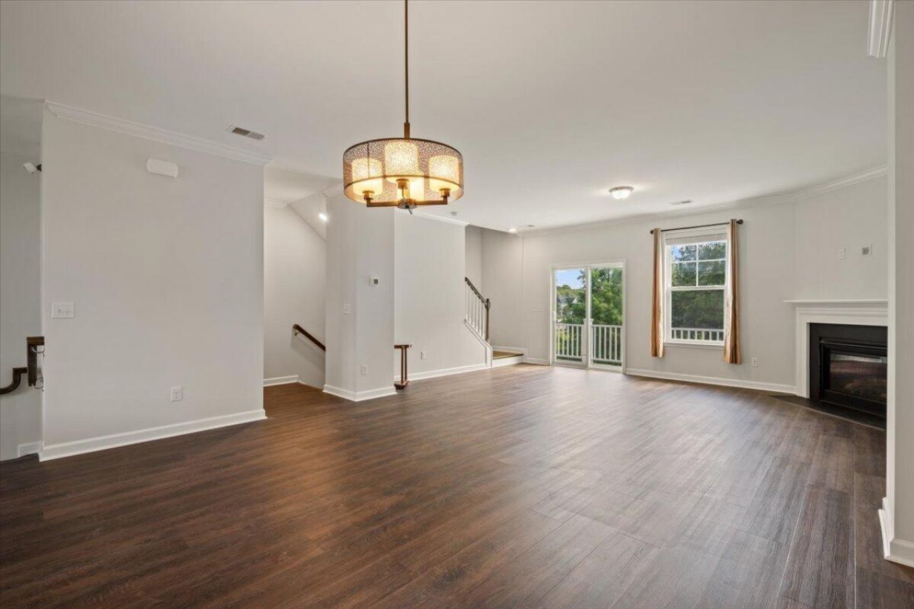 1546 Moss Spring Road Photo 10