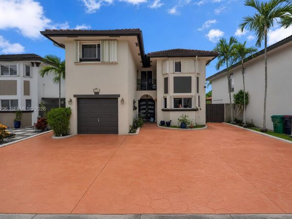 16711 SW 140th Ave , Miami, FL 33177