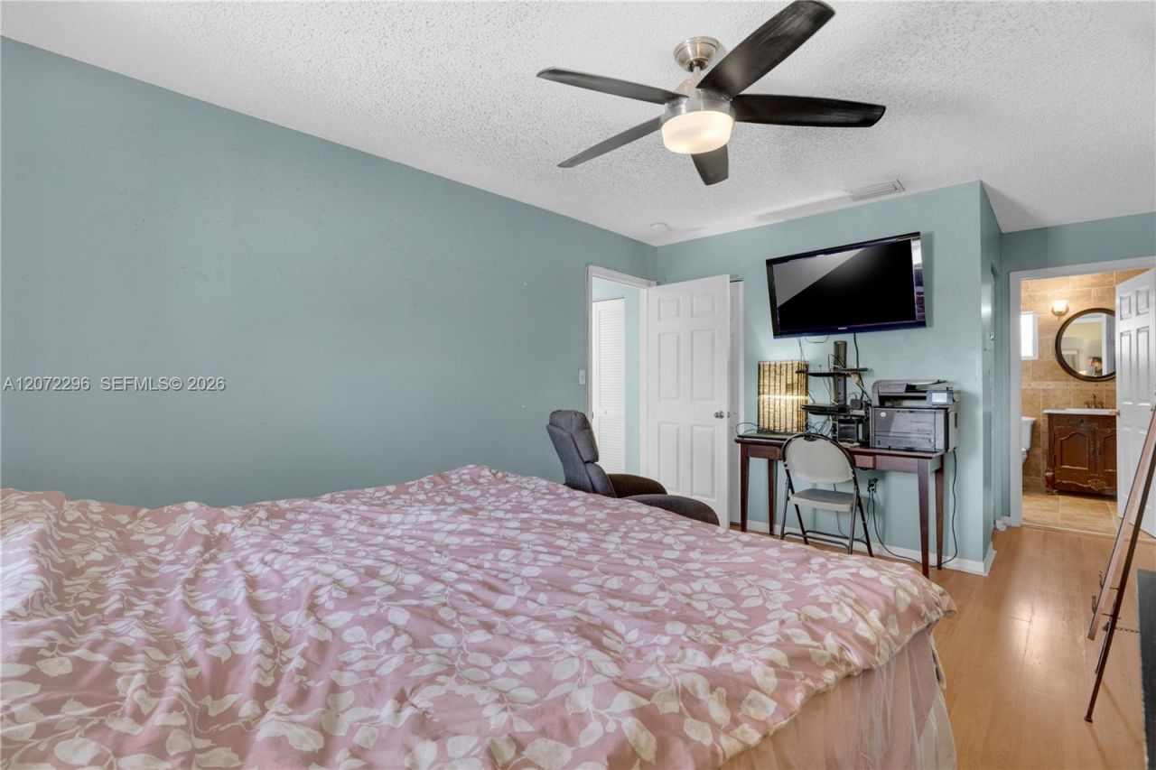 16711 SW 140th Ave , Miami, FL 33177 Photo