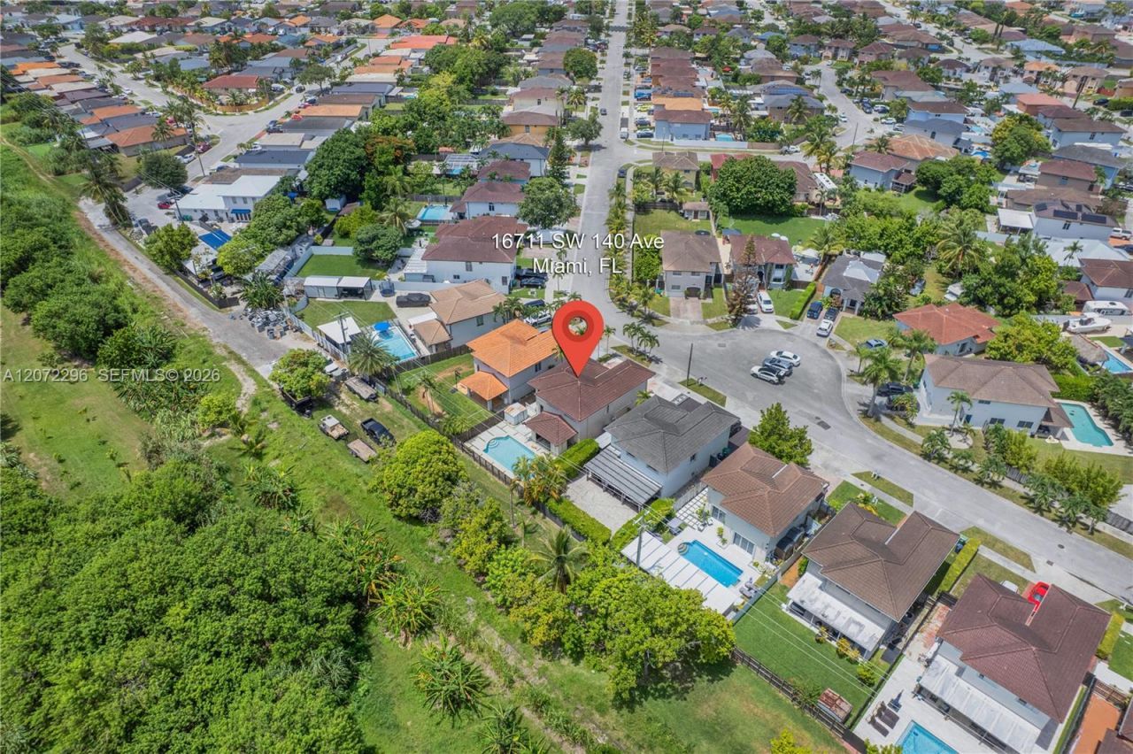 16711 SW 140th Ave , Miami, FL 33177 Photo