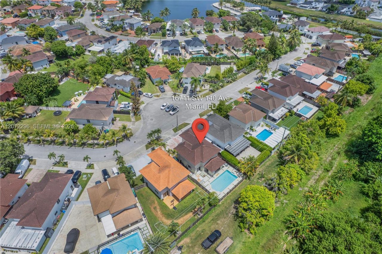 16711 SW 140th Ave , Miami, FL 33177 Photo