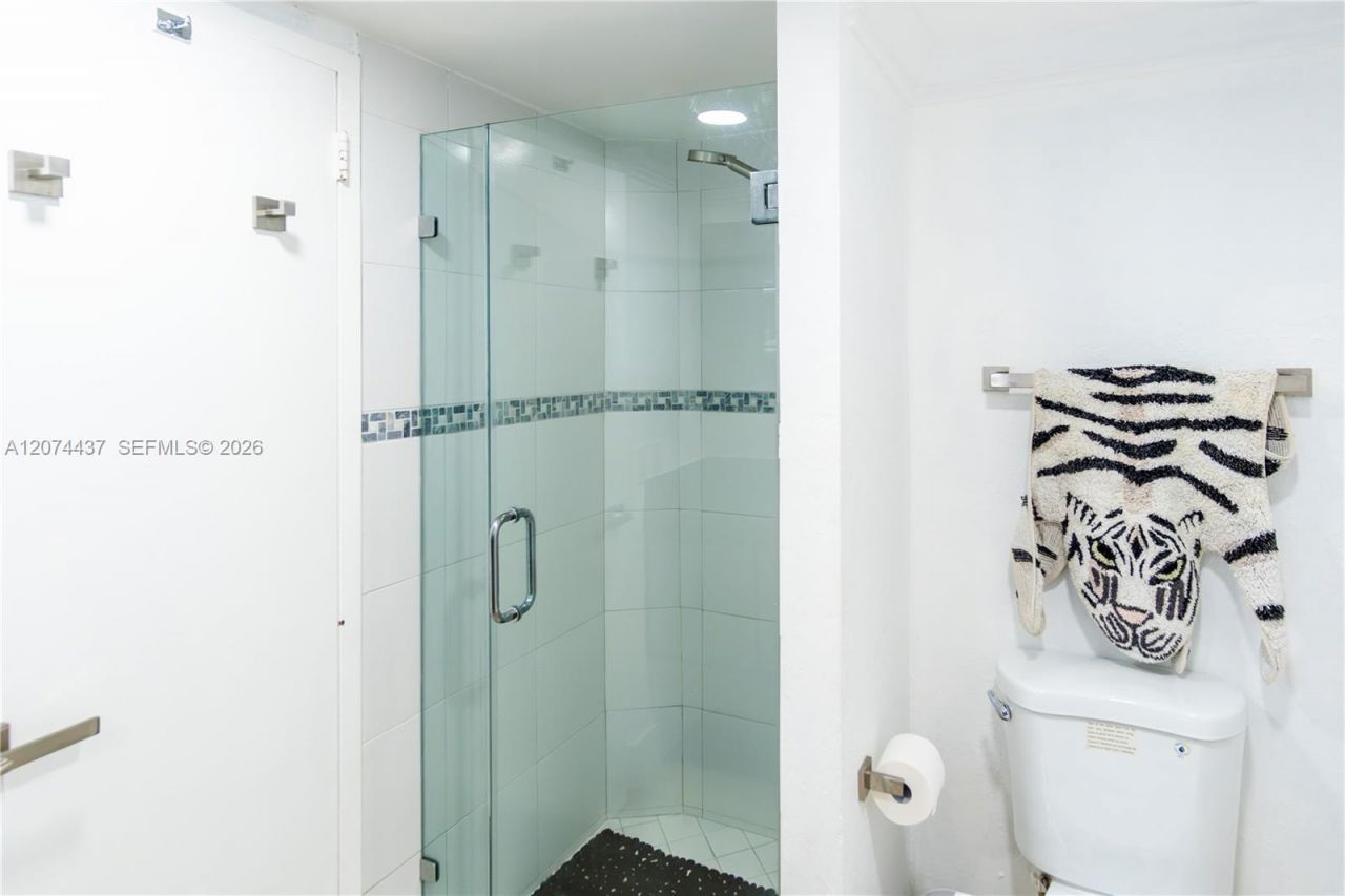 5701 Collins Ave, Unit 605, Miami Beach, FL 33140 Photo