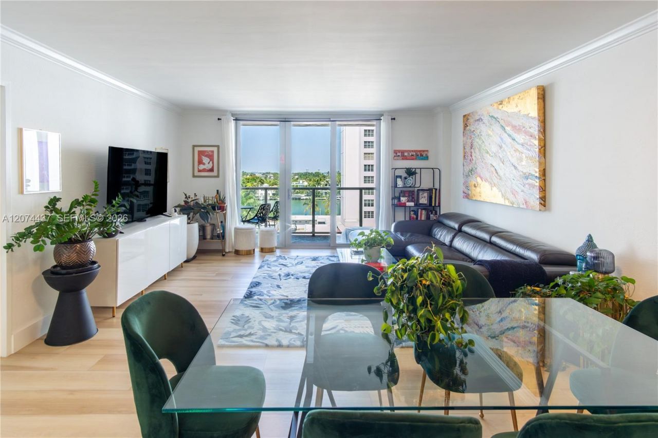 5701 Collins Ave, Unit 605, Miami Beach, FL 33140 Photo