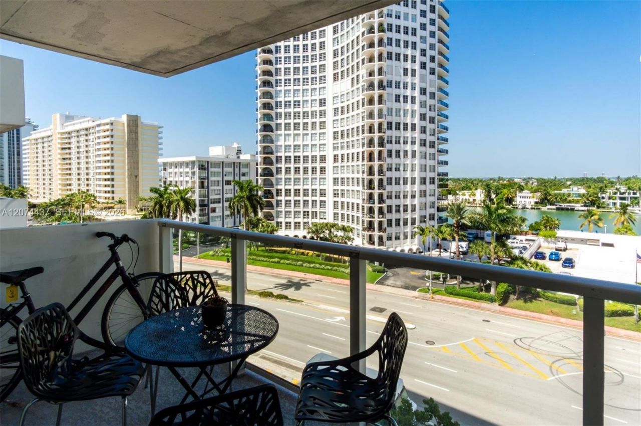 5701 Collins Ave, Unit 605, Miami Beach, FL 33140 Photo