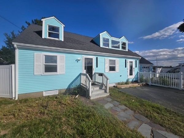 274 Newport Rd, Hull, MA 02045