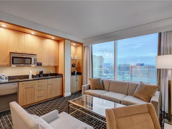 2000 N Fashion Show Drive , Unit 4103, Las Vegas, NV 89109