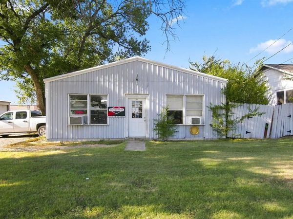 205 W 4th Street , Justin, TX 76247