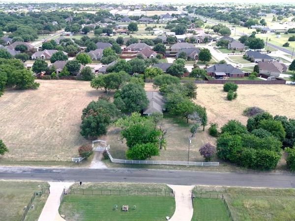 604 E Highland Road , Ovilla, TX 75154