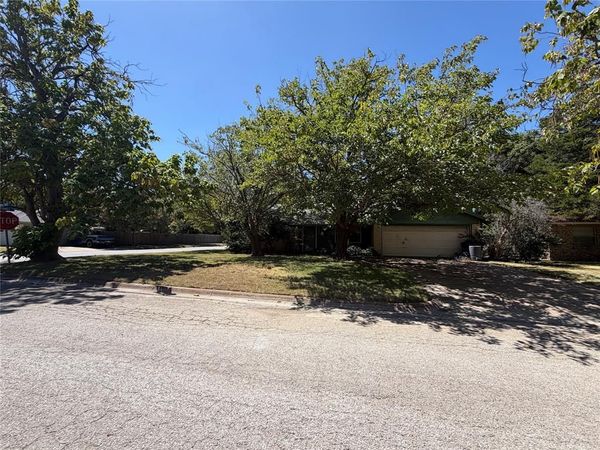 432 Steeple Ridge Road , Everman, TX 76140