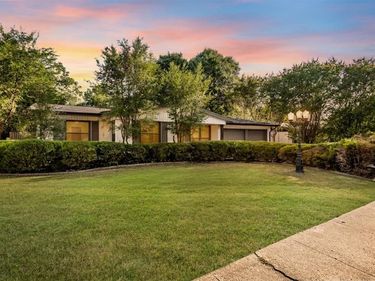 2328 Globe Avenue, Dallas, TX 75228