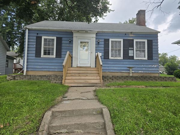 1015 10th Avenue , Fulton, IL 61252