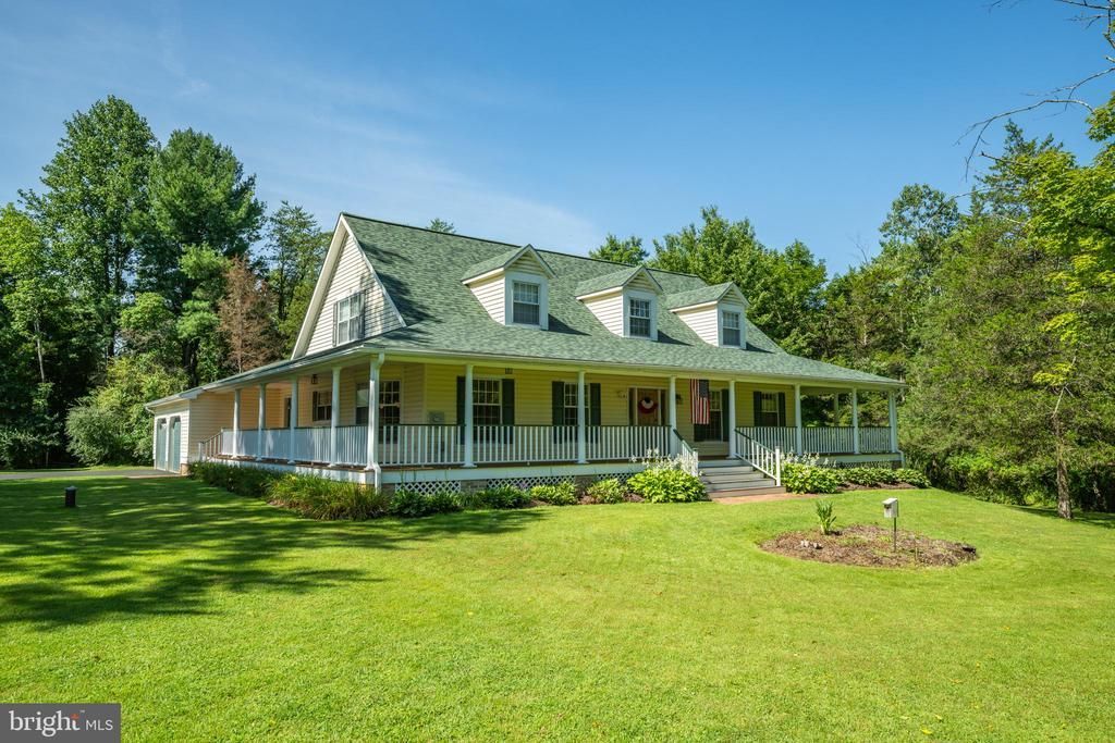 1147 BARNBRIDGE DRIVE, SCHWENKSVILLE, PA 19473