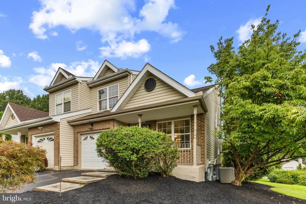 28 Eynon Court, Hockessin, DE 19707 Main Photo