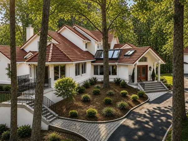 2094 HUNTERS CREST WAY, VIENNA, VA 22181