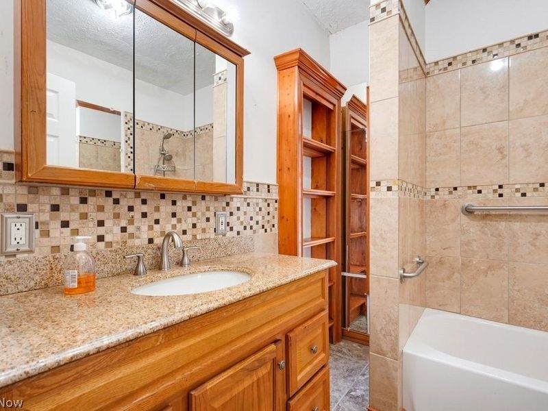 7311 Montgomery Avenue, Cleveland, OH 44104 Photo 10