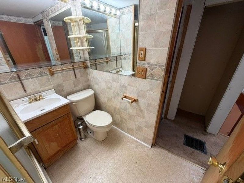7311 Montgomery Avenue, Cleveland, OH 44104 Photo 15