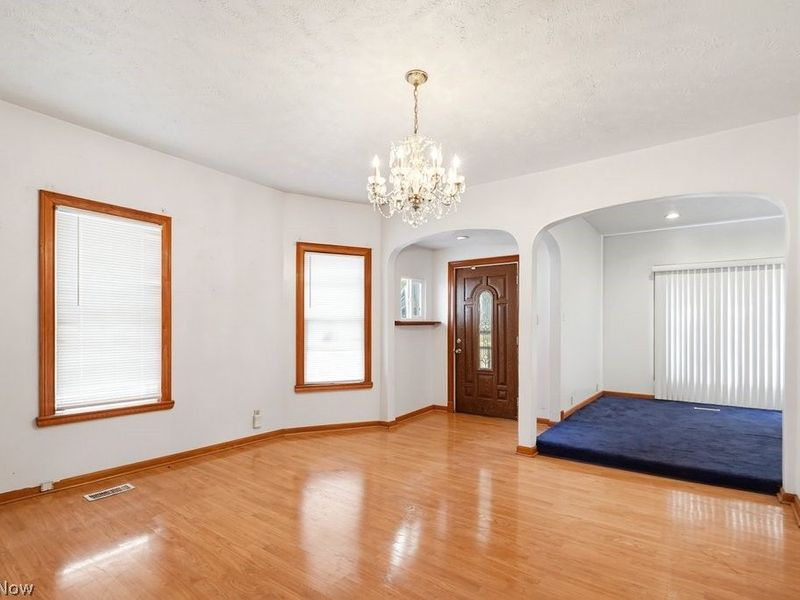 7311 Montgomery Avenue, Cleveland, OH 44104 Photo 5