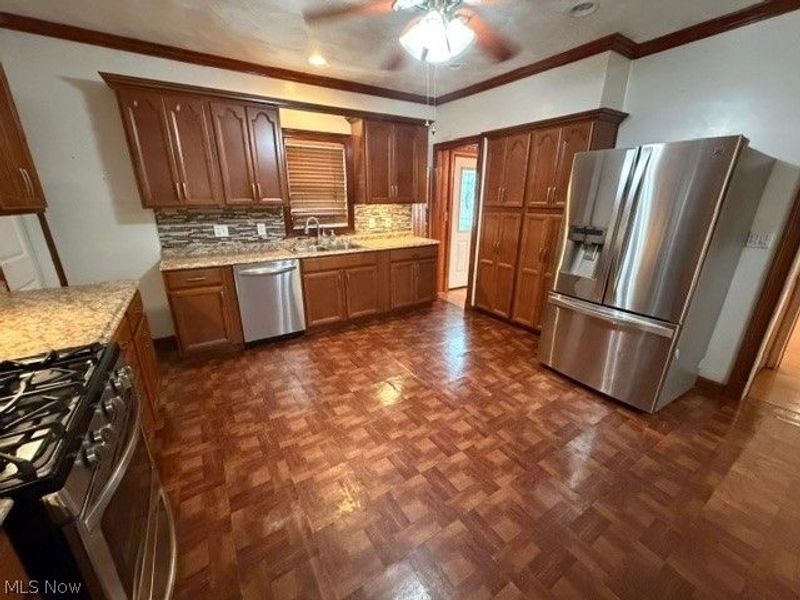7311 Montgomery Avenue, Cleveland, OH 44104 Photo 7