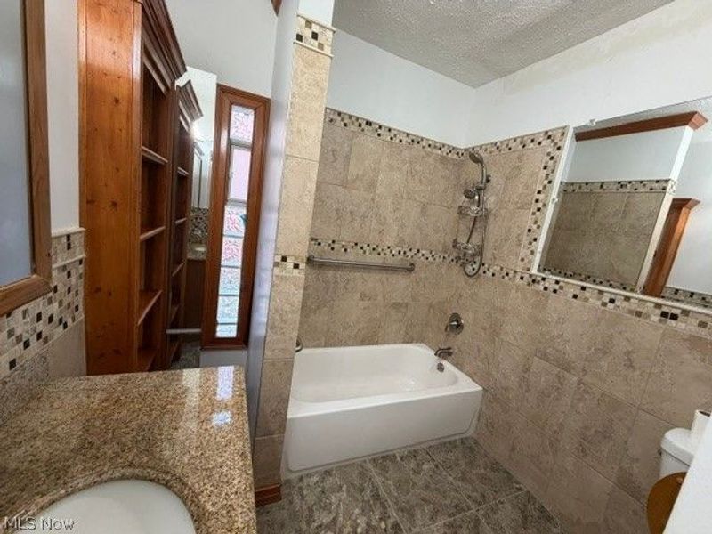 7311 Montgomery Avenue, Cleveland, OH 44104 Photo 8