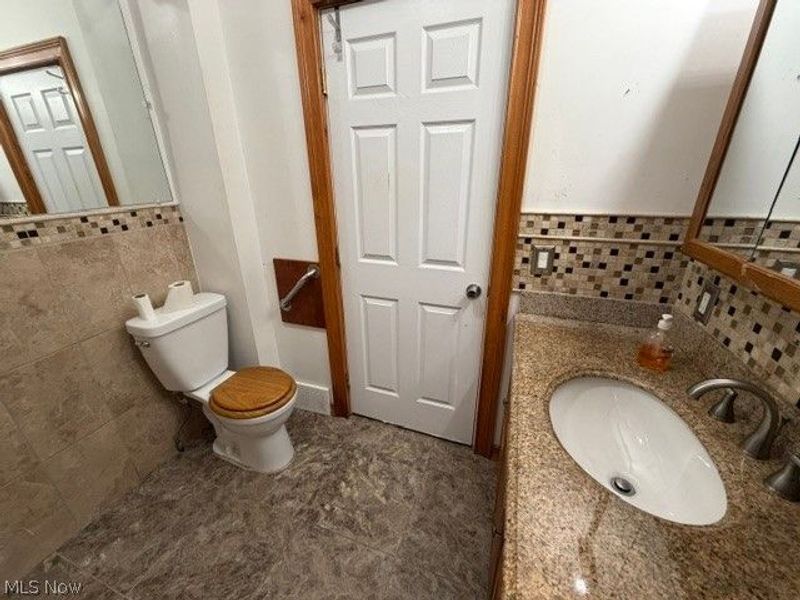 7311 Montgomery Avenue, Cleveland, OH 44104 Photo 9