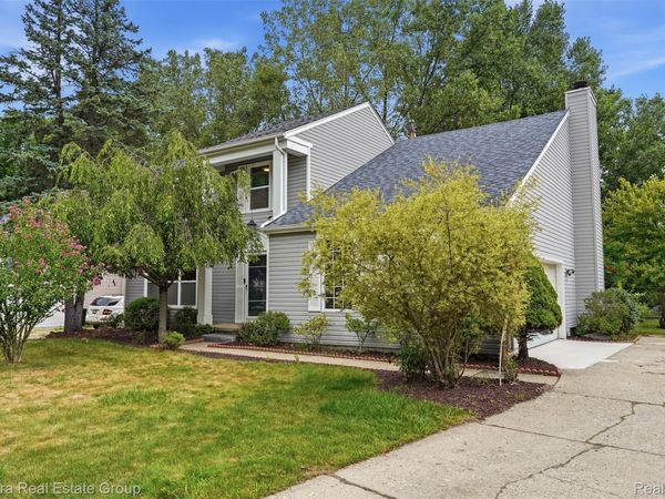 1753 Dawncrest Drive , West Bloomfield Township, Mi 48324